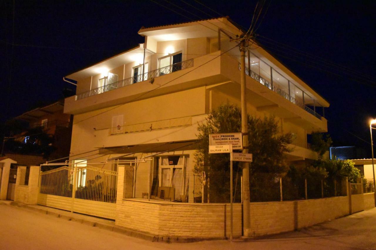 Hotel Vila Nino Berat Buitenkant foto